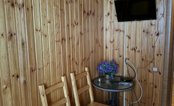 Номер эконом с 2 односпальными кроватями с общей ванной комнатой #2 в Березка