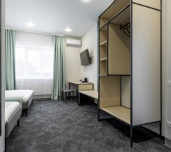 Семейный с 1 двухспальной кроватью и 1 односпальной кроватью в Арт Март