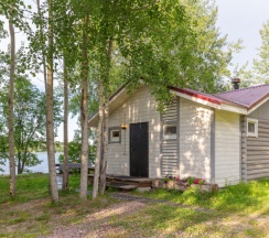 Четырёхместный коттедж с видом на озеро в Yalgora Village