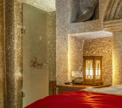 Номер Standard Stone в Ottoman Cave Suites