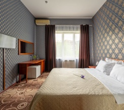 Стандарт с двуспальной кроватью в Утомленные Солнцем