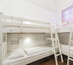 Кровать в общем номере (женский номер) в BEAT. Arts Hostel Chinatown
