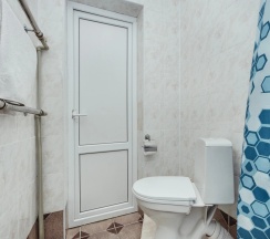 Трёхместный номер семейный Standard с балконом и с красивым видом из окна в Green rent