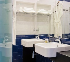 Комната улучшенная с 1 двуспальной кроватью в Hotel design style