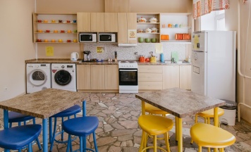 Кровать в 5-местном общем мужском номере в Hostel Inn