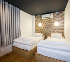 Двухместный номер Standard 2 отдельные кровати в Give Me 5 Hostel