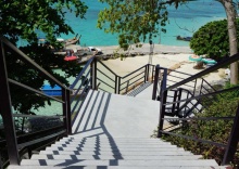 Номер Standard с красивым видом из окна в HIP Seaview Resort at Phi Phi