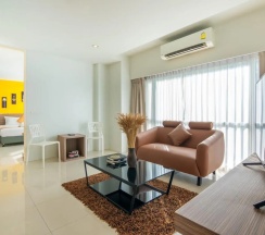 Четырёхместный номер Luxury с 2 комнатами в The Lantern Resorts Patong