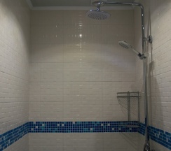 Кровать в общем 6-местном номере для мужчин и женщин в Рокет