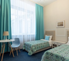 Стандартный в Искра