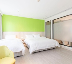Семейный номер Standard в Beijing Saga Hotel