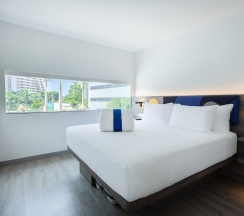 Двухместный номер Cosi двуспальная кровать в COSI Pattaya Wong Amat Beach