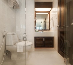 Двухместный номер Superior с балконом и с видом на море 2 отдельные кровати в Andaman Beach Suites Hotel