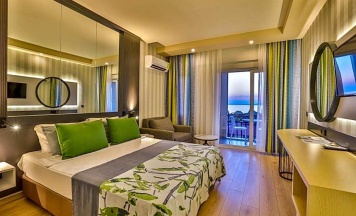 Номер Standard с видом на окрестности в Alonya Beach Hotel