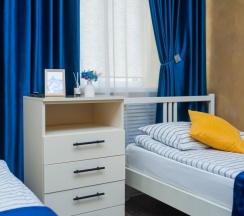 Номер с двумя раздельными кроватями и собственной ванной комнатой в Goldie Home