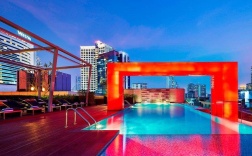 Двухместный люкс Executive c 1 комнатой двуспальная кровать в Four Points by Sheraton Bangkok, Sukhumvit 15