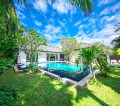 Вилла Luxury с 4 комнатами с видом на бассейн в Villas In Pattaya