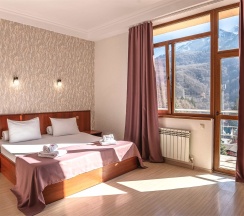 ДЕЛЮКС с балконом и видом на горы в Greek house viva hotels group