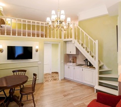 Двухуровневая студия Комфорт в Цветной Петербург дом художников