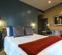 Двухместный люкс двуспальная кровать в Living Suites