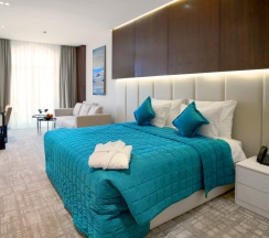 Двухместный номер Deluxe с видом на город двуспальная кровать в Mercure Tashkent