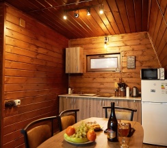 Коттедж Brown House в Anaka