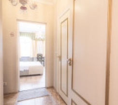 Улучшенный номер с джакузи в East-West