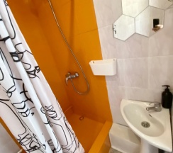 Трёхместный номер Standard в Арт-отельчик