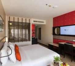 Двухместный номер Superior с видом на город (двуспальная кровать) в Deevana Plaza Phuket