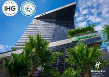 Двухместный люкс c 1 комнатой с видом на город в Holiday Inn Bangkok Sukhumvit, an IHG Hotel