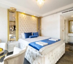 Одноместный номер Deluxe с видом на город двуспальная кровать в Les Lion Luxury Spa