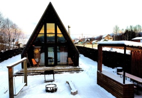 Коттедж Chilla_villa_black на горе Соболиной