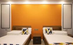 TWIN 107, 108 в Double L Hotel