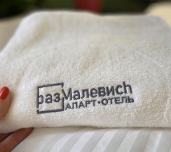 Номер люкс с 2 односпальными кроватями №402 в Размалевиch