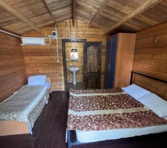 Трёхместный коттедж рядом с пляжем в Pitsunda House