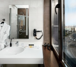 Панорамный люкс в Golden Tulip