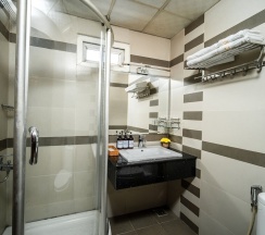 Двухместный номер Deluxe двуспальная кровать в Van Ha Hotel