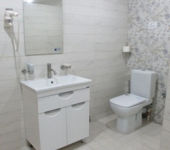 Люкс, двухкомнатный номер на втором этаже в Золотая рыбка