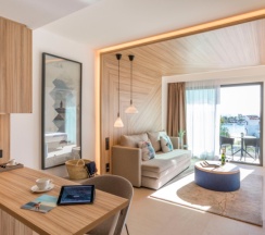 Двухместный люкс с видом на море двуспальная кровать в Bordoy Alcudia Port Suites - Adult Only