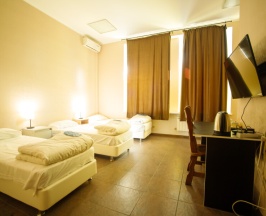Стандартный трехместный номер в Night train motel