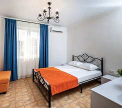 Двухместный стандарт без балкона в Три Восьмёрки