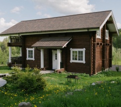 Коричневый дом с видом на озеро в Forrest Lodge Karelia
