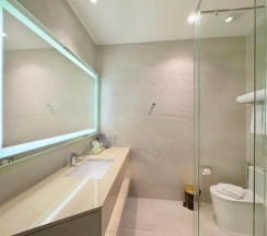 Двухместный номер Deluxe Grand Pool Plus двуспальная кровать в Wyndham Garden Naithon Phuket