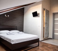 Стандартный семейный номер (5 этаж без лифта) в Everest