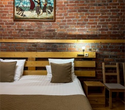 Улучшенный двухместный номер (без окна) в Маросейка 2/15