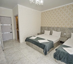 3-местный номер "Комфорт" с балконом в Grand Elif