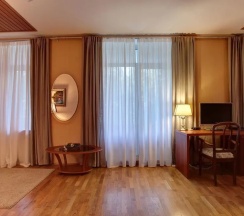 Четырёхместный полулюкс в Президент