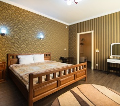 Стандартный улучшенный номер в Hotel X.O.