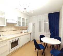 3-комнатные апартаменты стандарт в Apartment for you (Апартмент фор ю) на улице Комиссарова