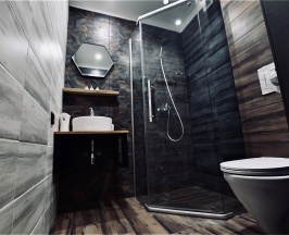 Бюджетный номер с одной кроватью размером Queen Size без окна (Отель Мёд) в Мёд & Маяк